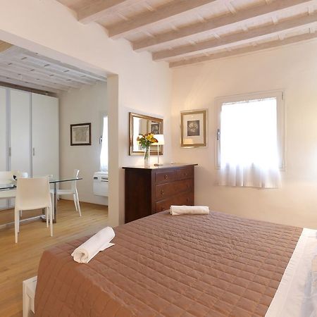 Relais Martinez ฟลอเรนซ์ ภายนอก รูปภาพ